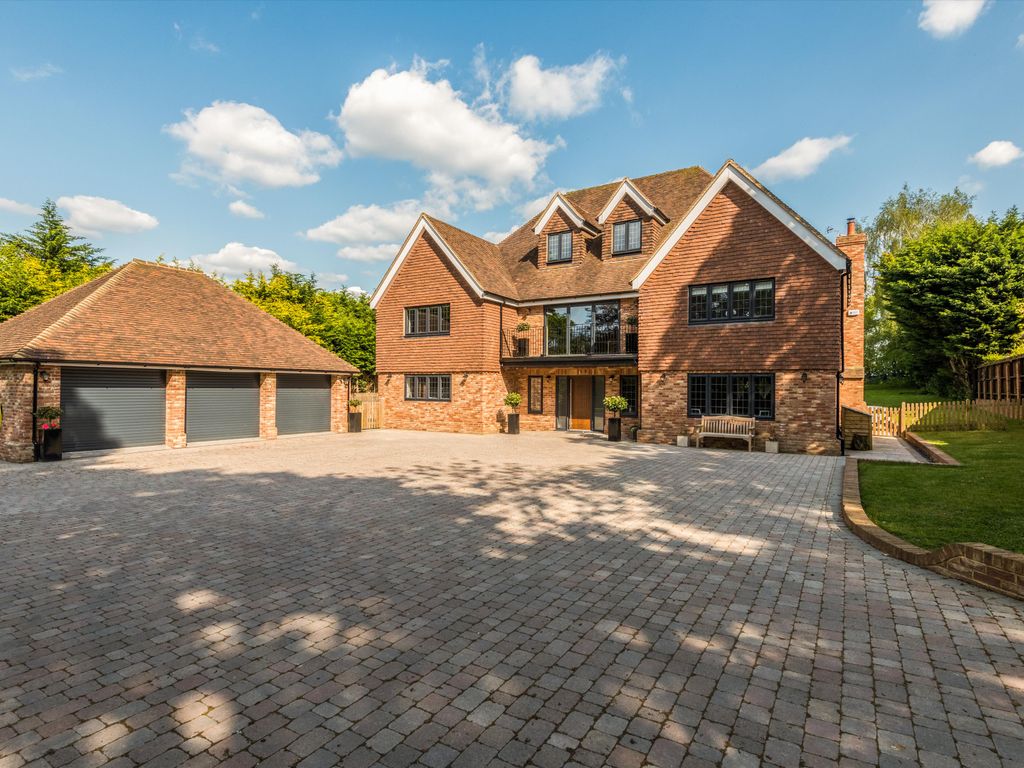 New home, 5 bed detached house for sale in Cherry Gardens Hill