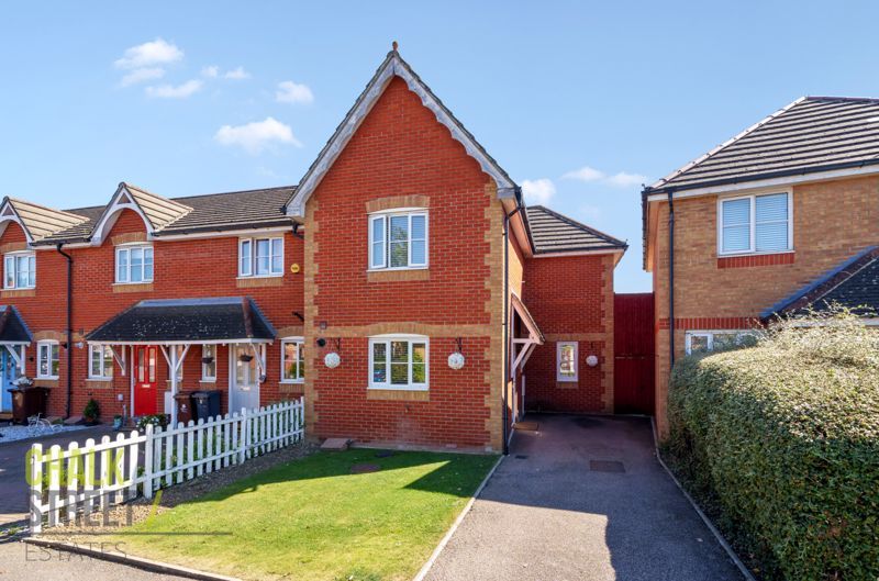 3 bed end terrace house for sale in Jasmine Road, Rush Green, Romford