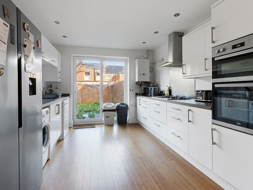 1 bed terraced house to rent in Pinhoe Road, Exeter EX4, £523 pcm Zoopla