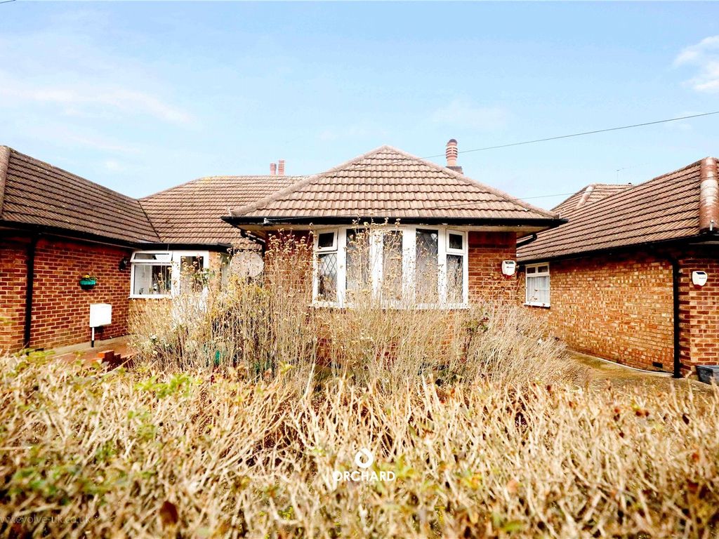2 bed bungalow for sale in Wingfield Way, Ruislip, Middlesex HA4 Zoopla