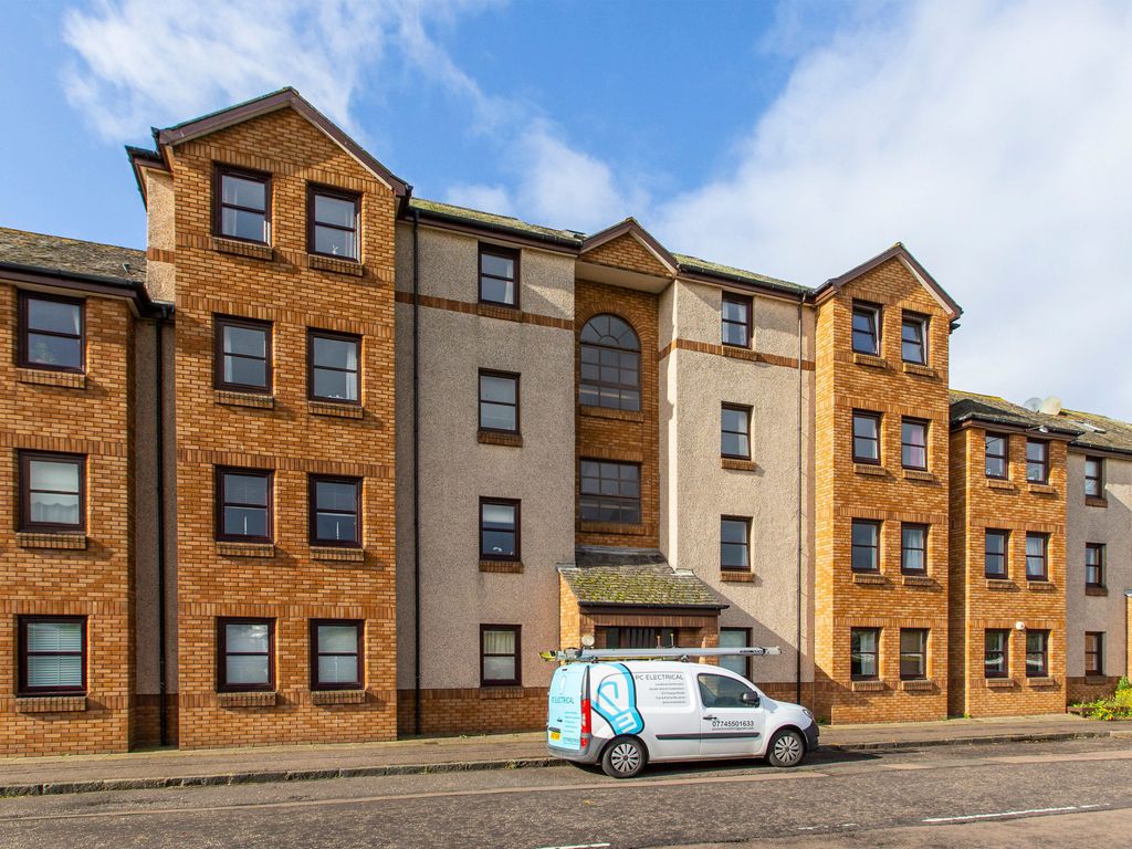 2 bed flat for sale in 9 The Paddock, Musselburgh EH21, £170,000 Zoopla