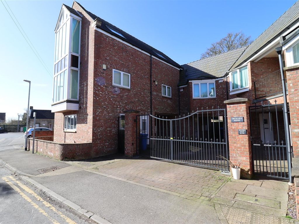 2 bed terraced house for sale in Station Road, Brough HU15, £125,000 Zoopla