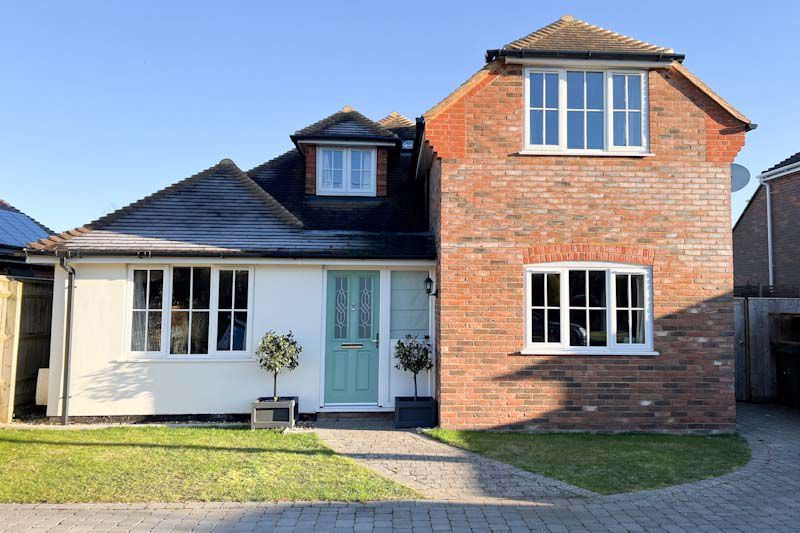 3 bed detached house for sale in Chequers Lane, Prestwood, Great