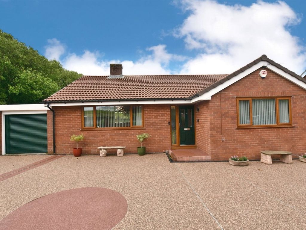 3 bed bungalow for sale in Blackamoor Road, Guide, Blackburn
