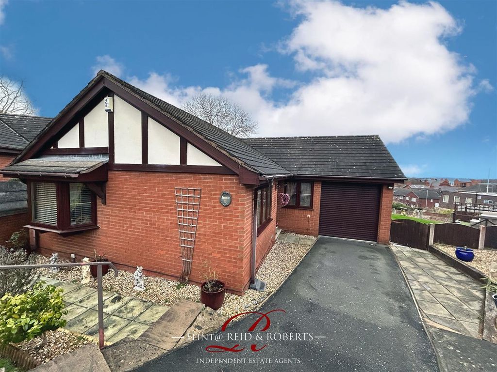 3 bed detached bungalow for sale in St. Catherines Close, Flint CH6, £