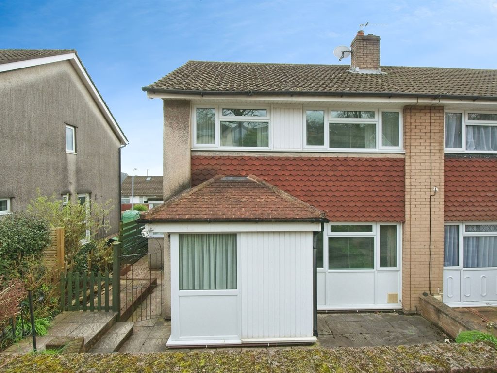 3 bed property for sale in Cotswold Way, Newport NP19, £220,000 Zoopla