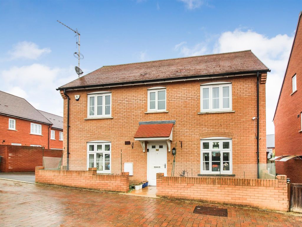 4 bed property to rent in Beeston Lane, Aylesbury HP19 Zoopla