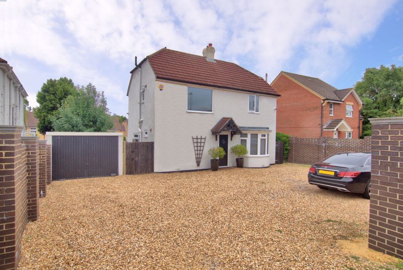 3 bed detached house for sale in Gudge Heath Lane, Fareham PO15, £