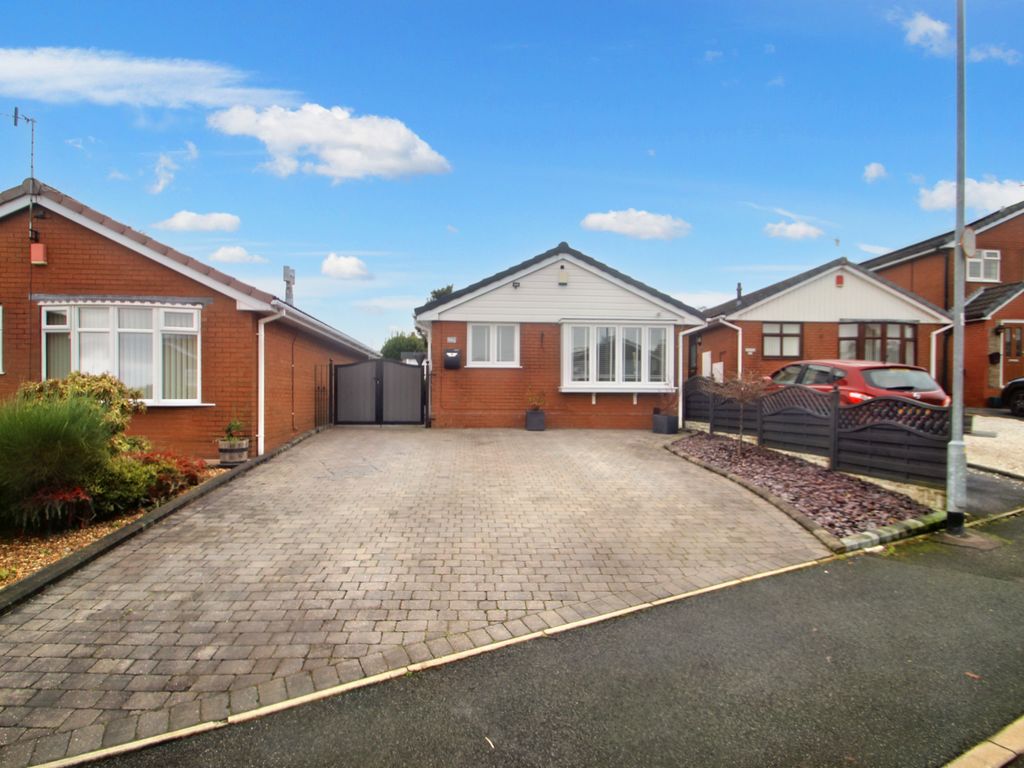 2 bed detached bungalow for sale in Chatsworth Drive, Werrington, Stoke