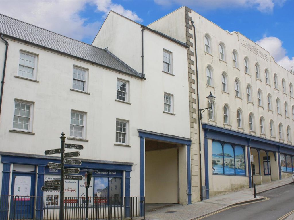 2 bed flat for sale in Market Street, Haverfordwest, Pembrokeshire SA61