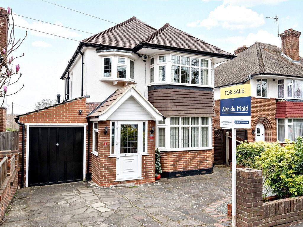 3 bed detached house for sale in Warren Road, Orpington BR6, £750,000