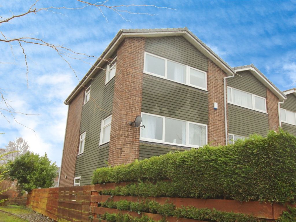 4 bed end terrace house for sale in Tynedale Close, Wylam NE41, £