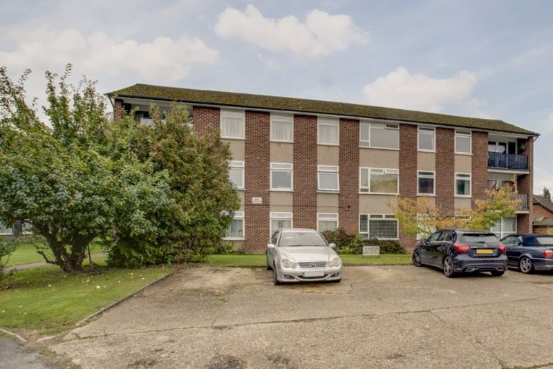 3 bed flat for sale in Cressington Place, Bourne End SL8 Zoopla