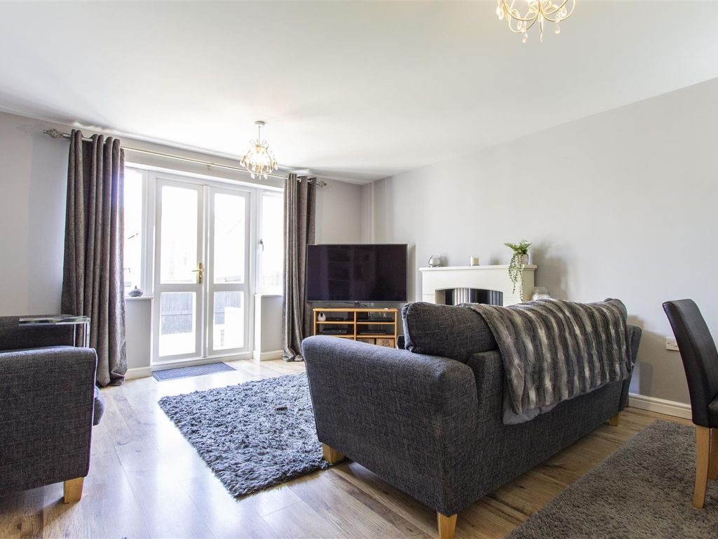 3 bed town house for sale in Juniper Close, Hollingwood, Chesterfield