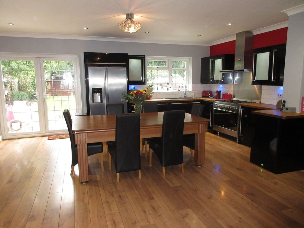 Firs Drive, Cranford, Hounslow, Middlesex TW5  