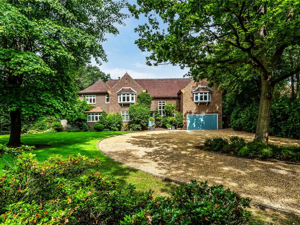 6 bed detached house for sale in Chobham, Woking, Surrey GU24 Zoopla