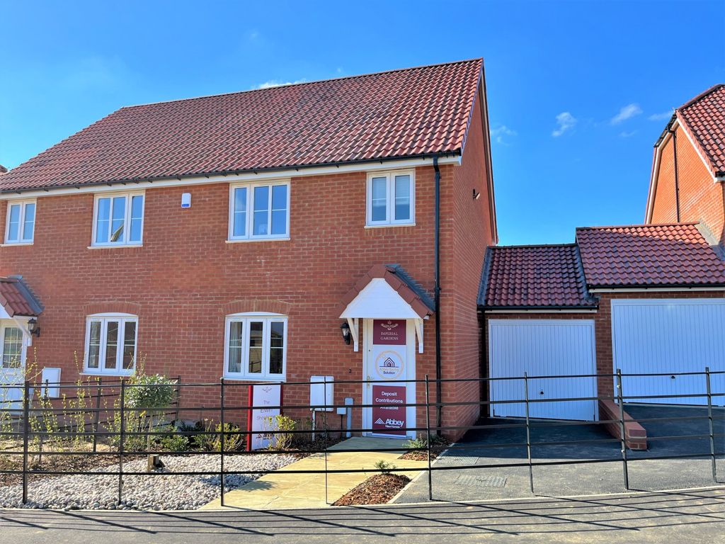 3 bed semidetached house for sale in Gray Close, Hawkinge, Folkestone