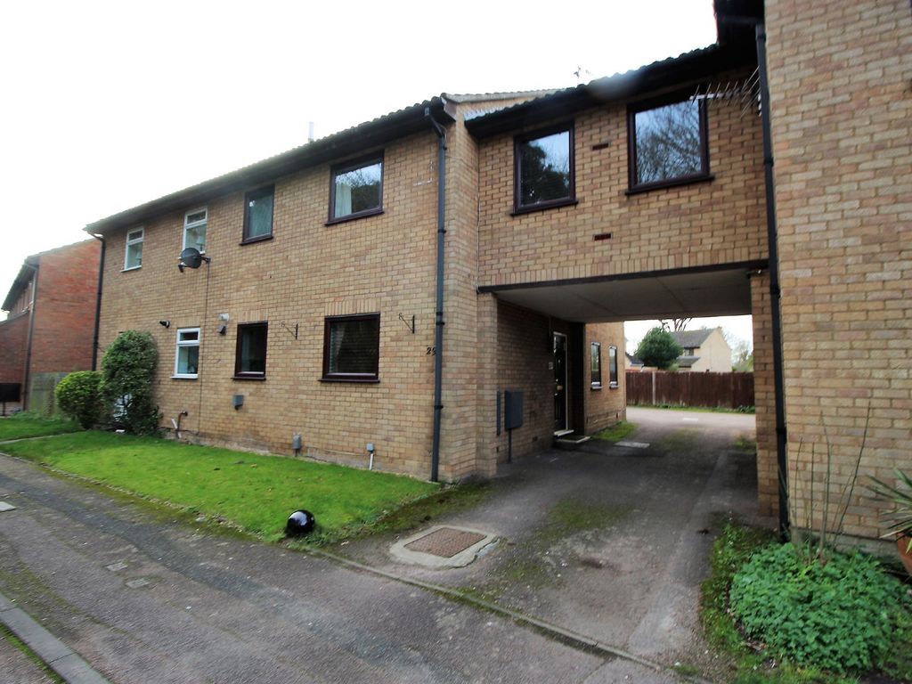 2 bed terraced house to rent in Prince William Way, Sawston, Cambridge