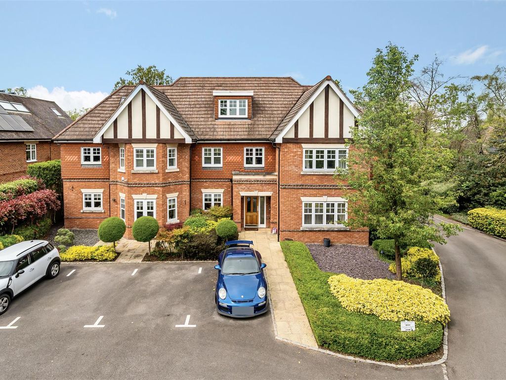2 bed flat for sale in Broomfield, Binfield, Berkshire RG42 Zoopla