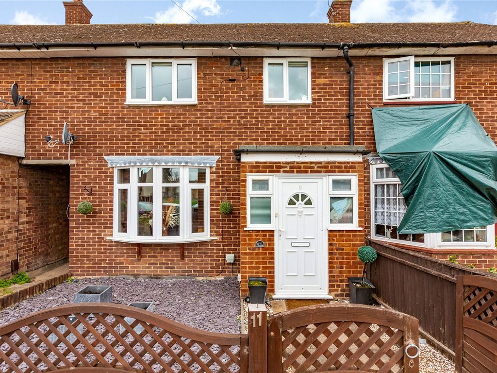 3 bed terraced house for sale in Enborne Green, South Ockendon, Essex