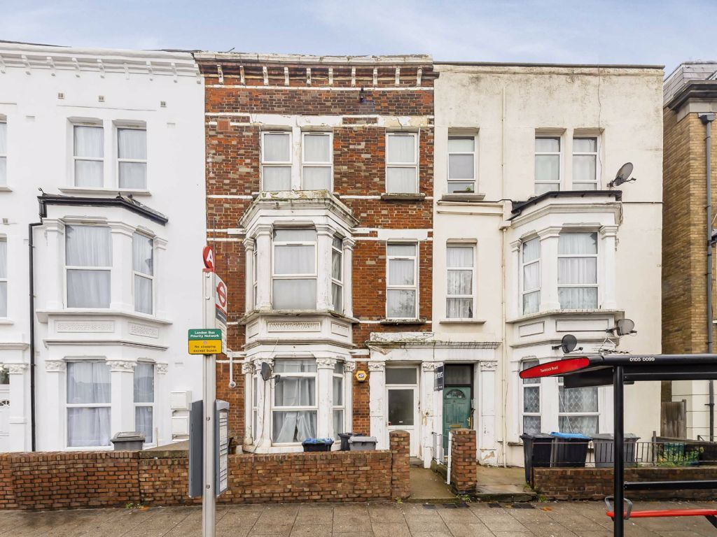 Manor Park Road, London NW10  