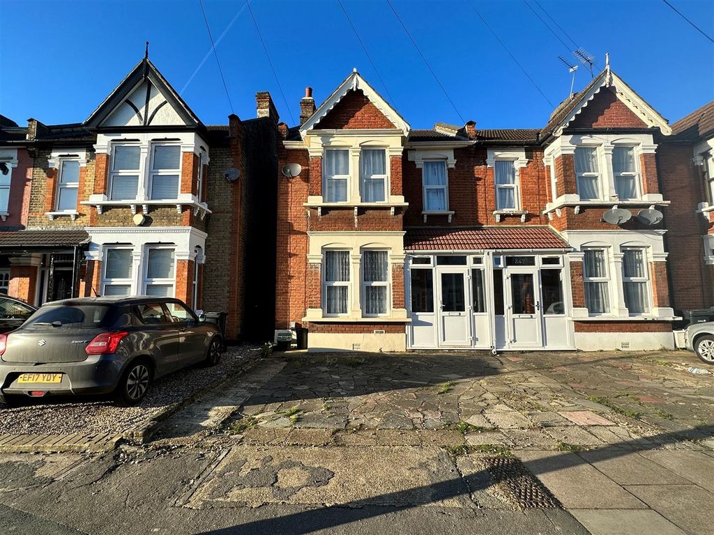 3 bed semidetached house for sale in Coventry Road, Ilford, Essex IG1