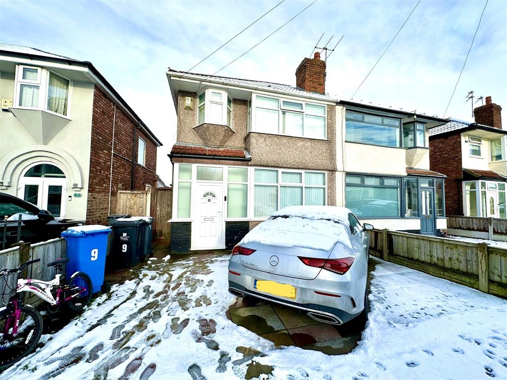 3 bed semidetached house for sale in Ashbourne Crescent, Huyton