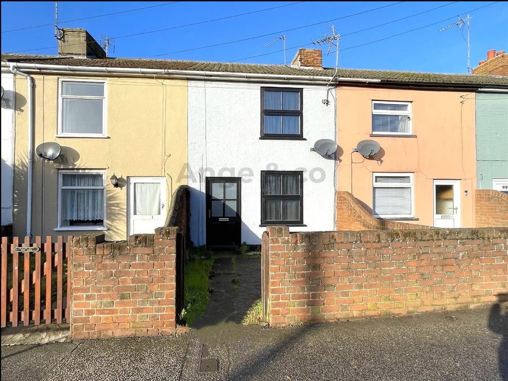 2 bed terraced house for sale in Bridge Road, Lowestoft NR32, £160,000