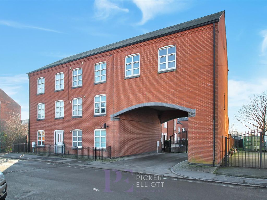 2 bed flat for sale in Lynton Court, King Street, Barwell LE9 Zoopla
