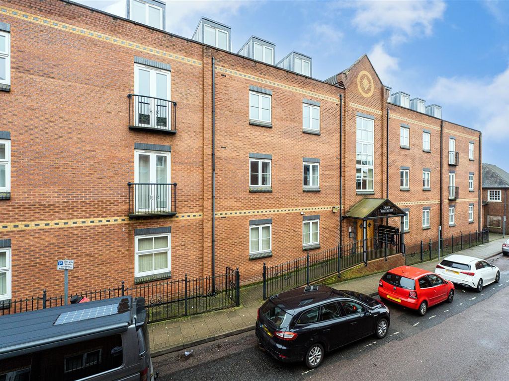 2 bed flat for sale in Dryland Street, Kettering NN16, £140,000 Zoopla