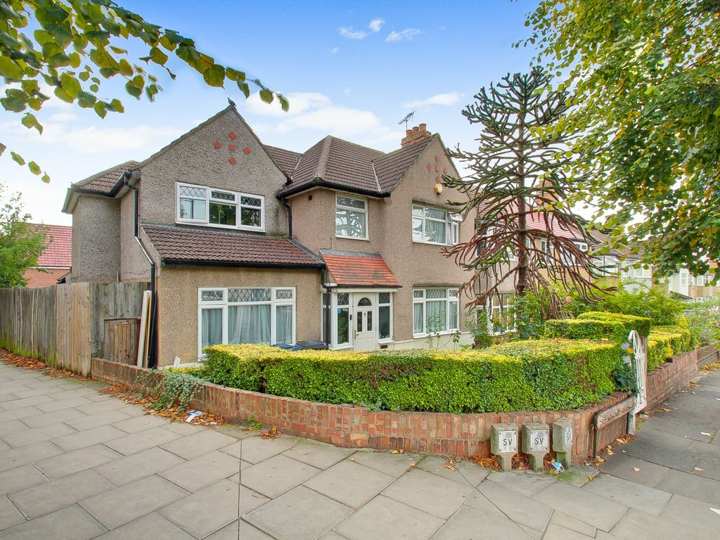 5 bed end terrace house for sale in Sherwood Avenue, Greenford UB6, £