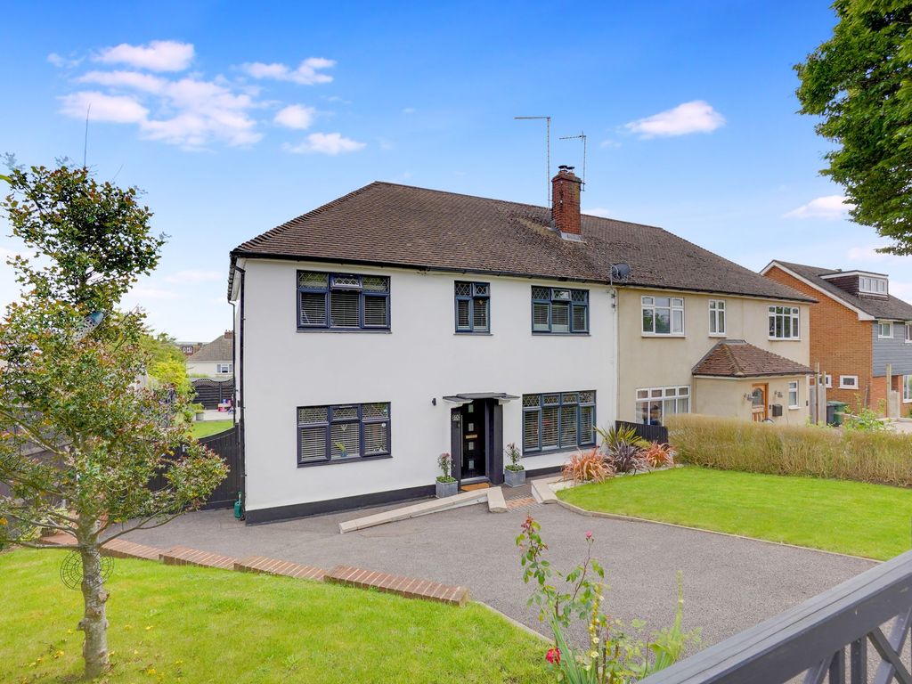 4 bed semidetached house for sale in Chamberlain Avenue, Maidstone