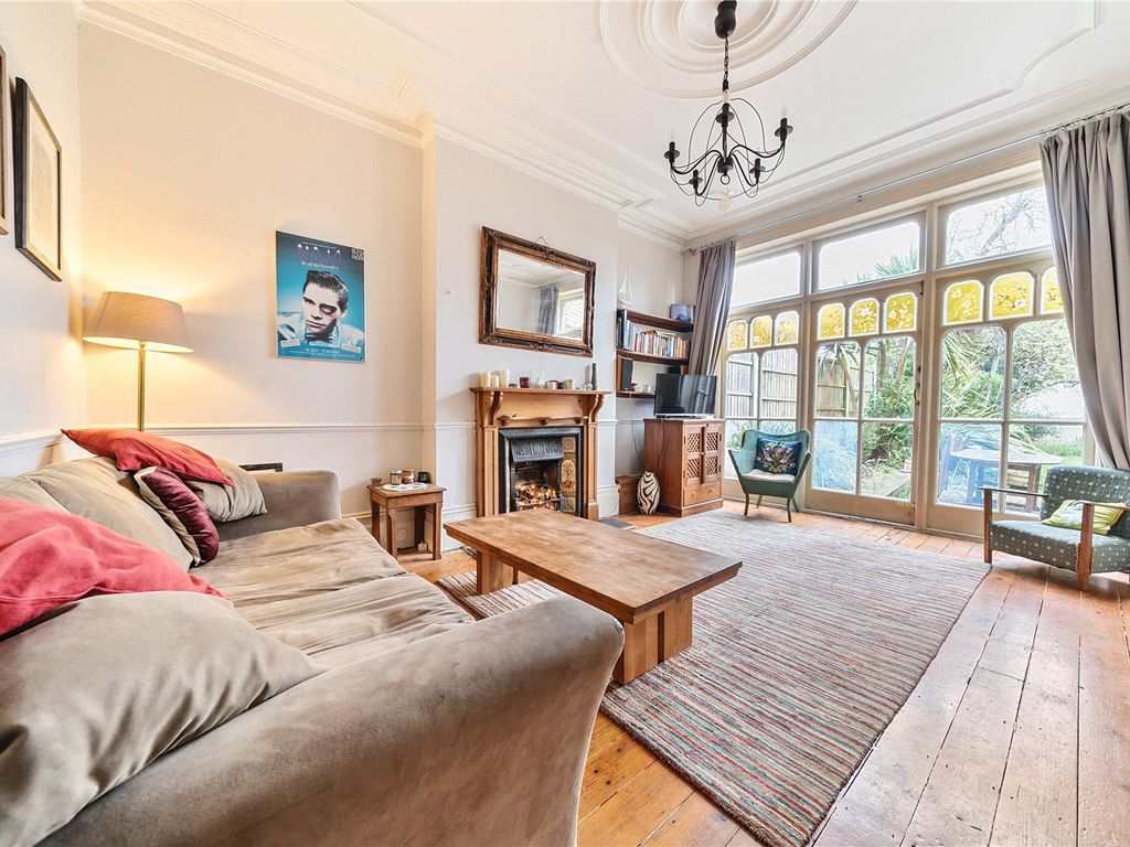 2 bed for sale in Stapleton Hall Road, Crouch End N4, £