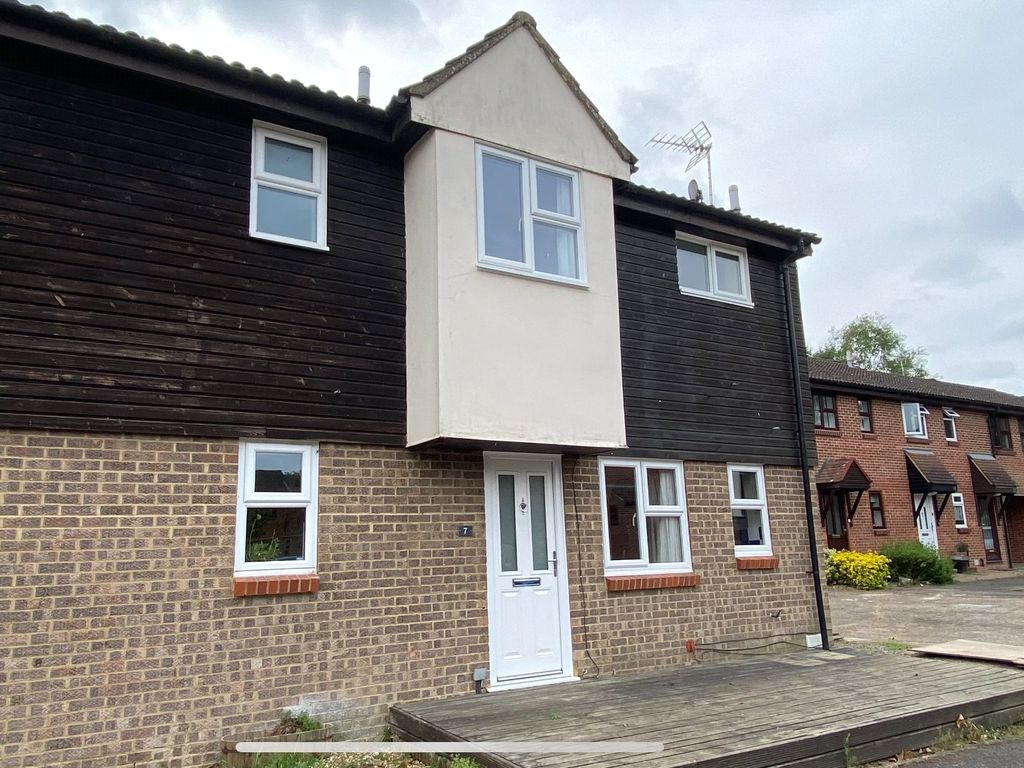 1 bed terraced house for sale in Hythe Close, Bracknell, Berkshire RG12