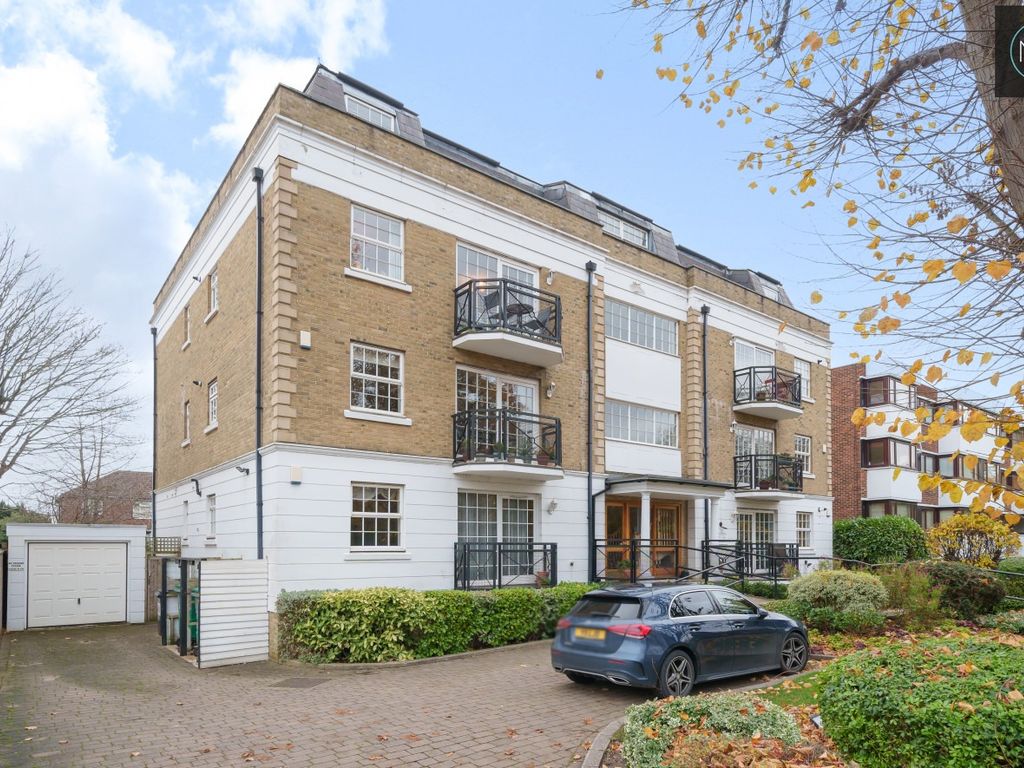 2 bed flat for sale in The Grange, Woodford Road, South Woodford