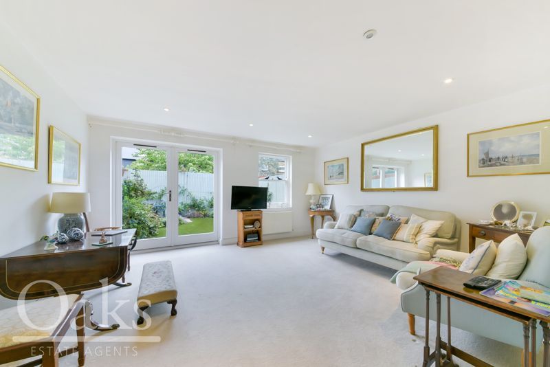 Alexander Mews London SW16  