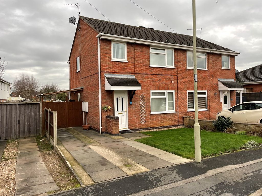 3 bed semidetached house for sale in Newby Close, Whetstone, Leicester