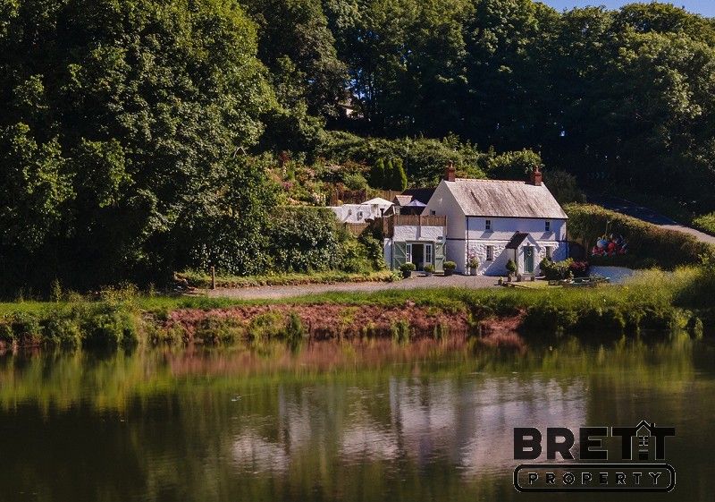 3 bed detached house for sale in Blackbridge, Milford Haven