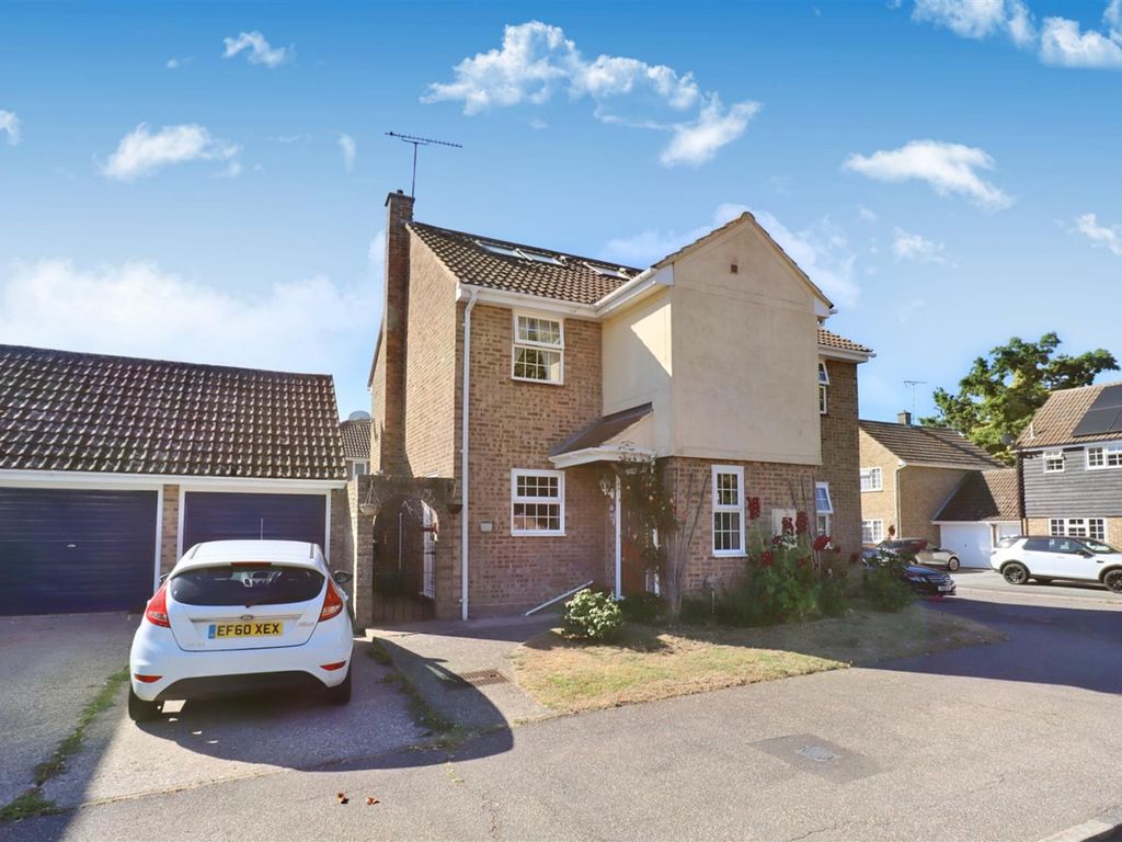 6 bed detached house for sale in Derwent Way, Great Notley, Braintree CM77 Zoopla