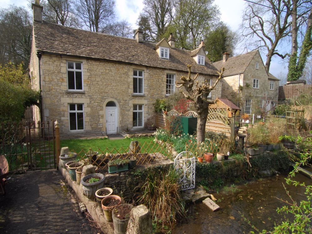 4 bed end terrace house to rent in High Street, Avening, Tetbury