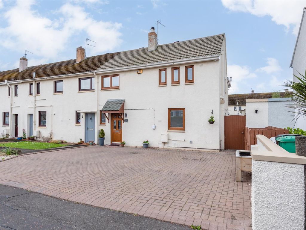 4 bed end terrace house for sale in Toll Road, Cellardyke, Anstruther