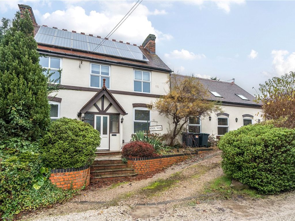 4 bed semidetached house to rent in Gilson Road, Coleshill, Birmingham