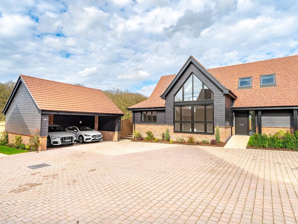 New home, 4 bed semidetached house for sale in Bardfield Road, Thaxted