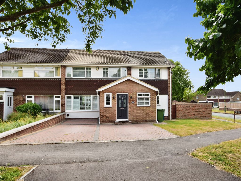 5 bed semidetached house for sale in Marston Drive, Maidstone, Kent