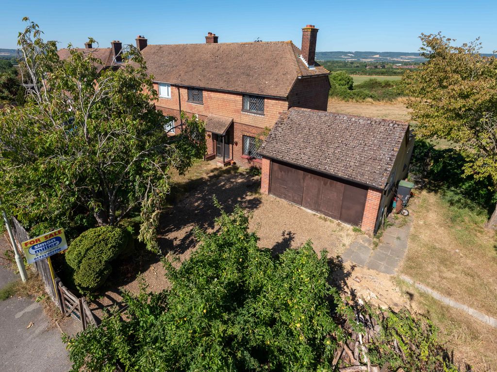 2 bed semidetached house for sale in Four Acres, East Malling, West