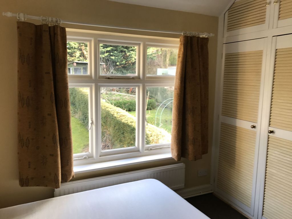 3 bed semidetached house to rent in Meadow View, Adderbury, Banbury OX17, £1,550 pcm Zoopla