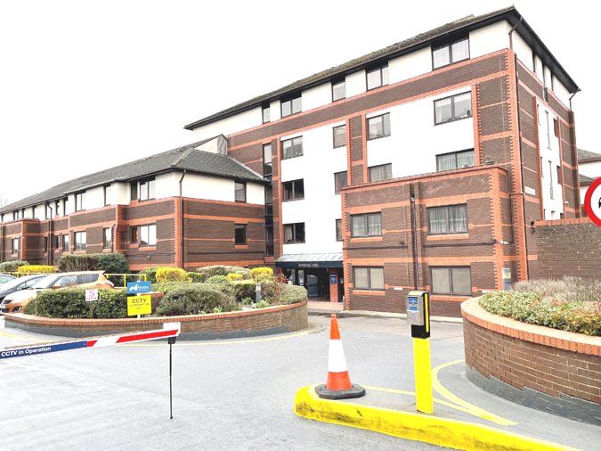 1 bed flat for sale in Sunningdale Court, Gordon Place, SouthendOnSea