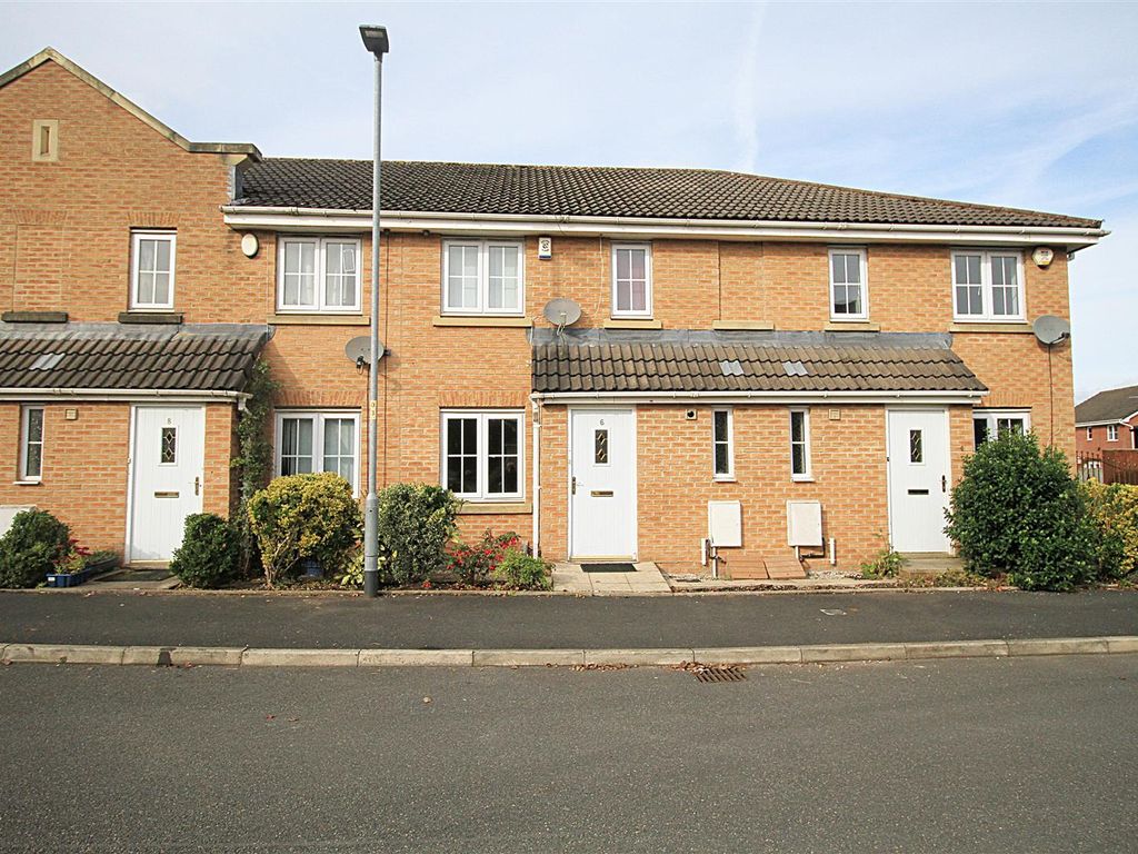 3 bed mews house to rent in Yale Road, Manchester M18, £1,295 pcm Zoopla