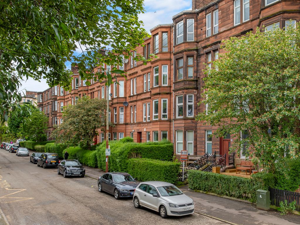 1 bed flat for sale in Onslow Drive, Dennistoun, Glasgow G31, £155,000