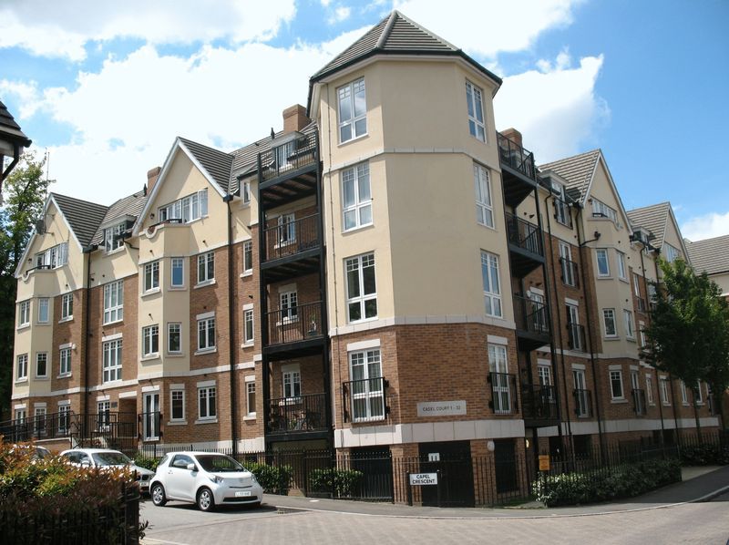 2 bed flat to rent in Casel Court, Brightwen Grove, Stanmore, Middlesex